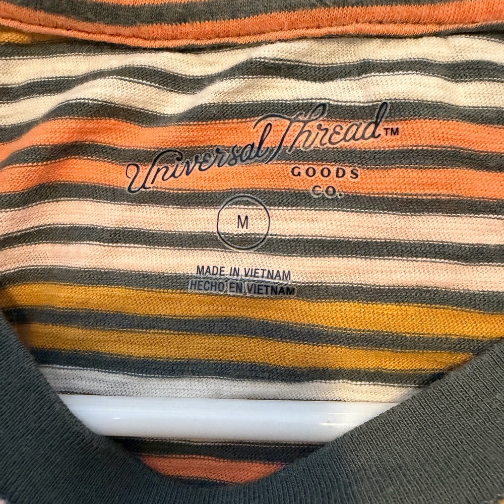 Universal Thread Striped Crew Neck T-Shirt Size M | Casual Everyday Top - Picture 3 of 3